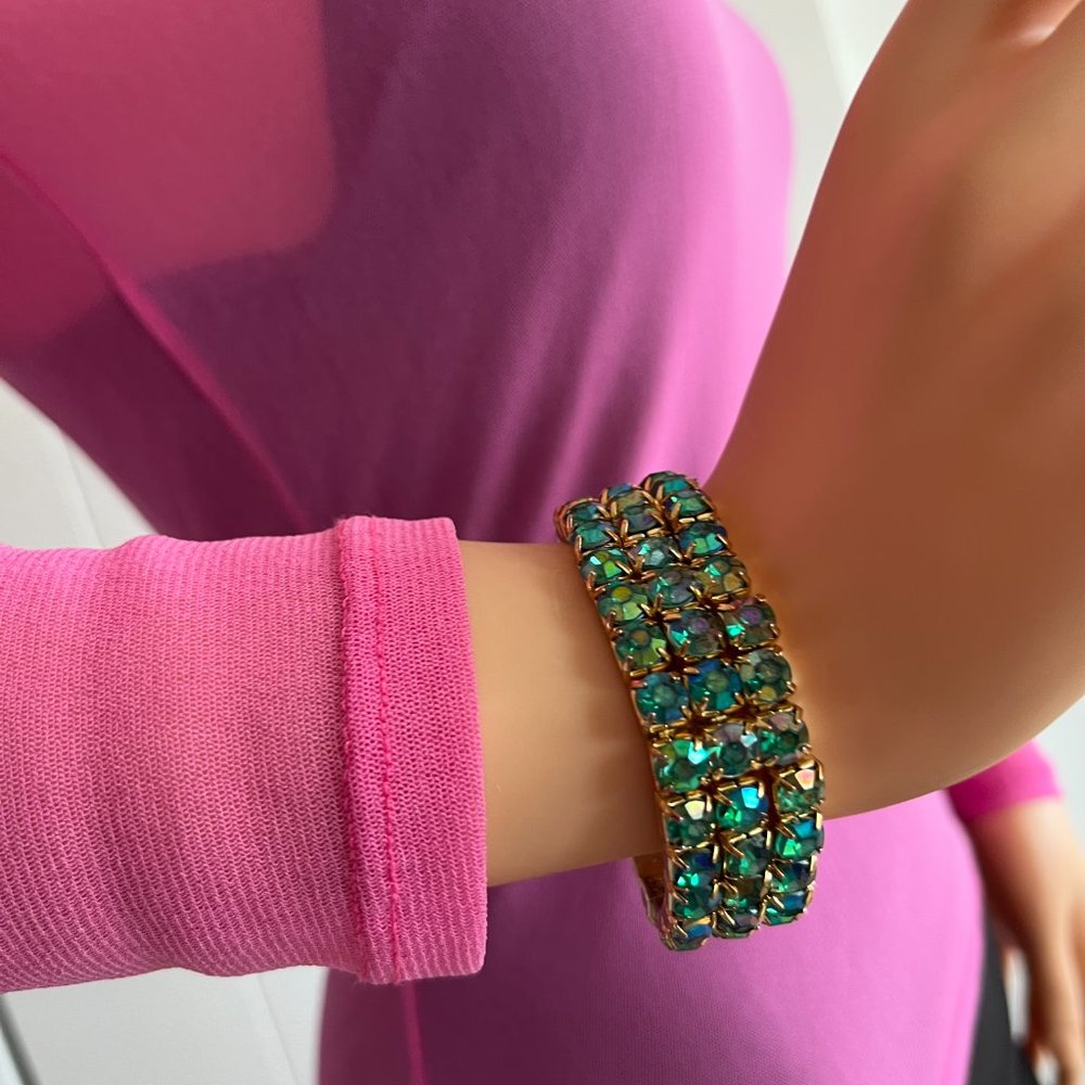Stretch iridescent